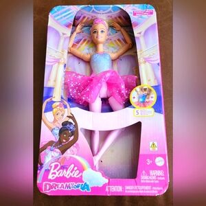 NEW Barbie Dreamtopia Twinkle Lights Ballerina Doll